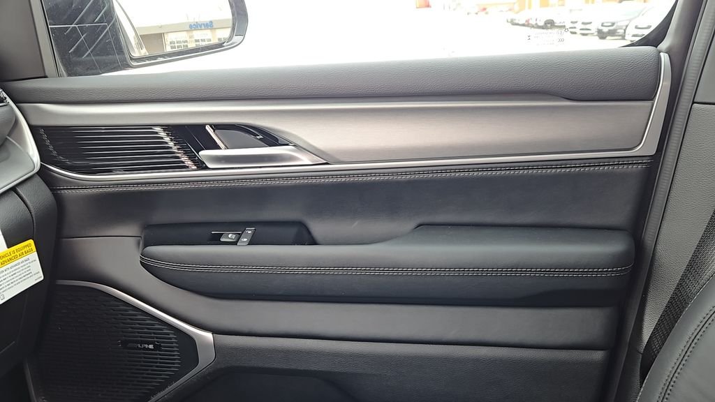2026 Jeep Grand Wagoneer Limited Altitude - Photo 15