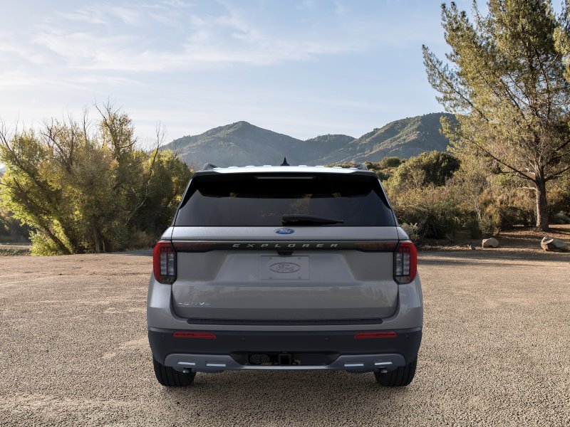 New 2026 Carbonized Gray Metallic Ford Active image 32