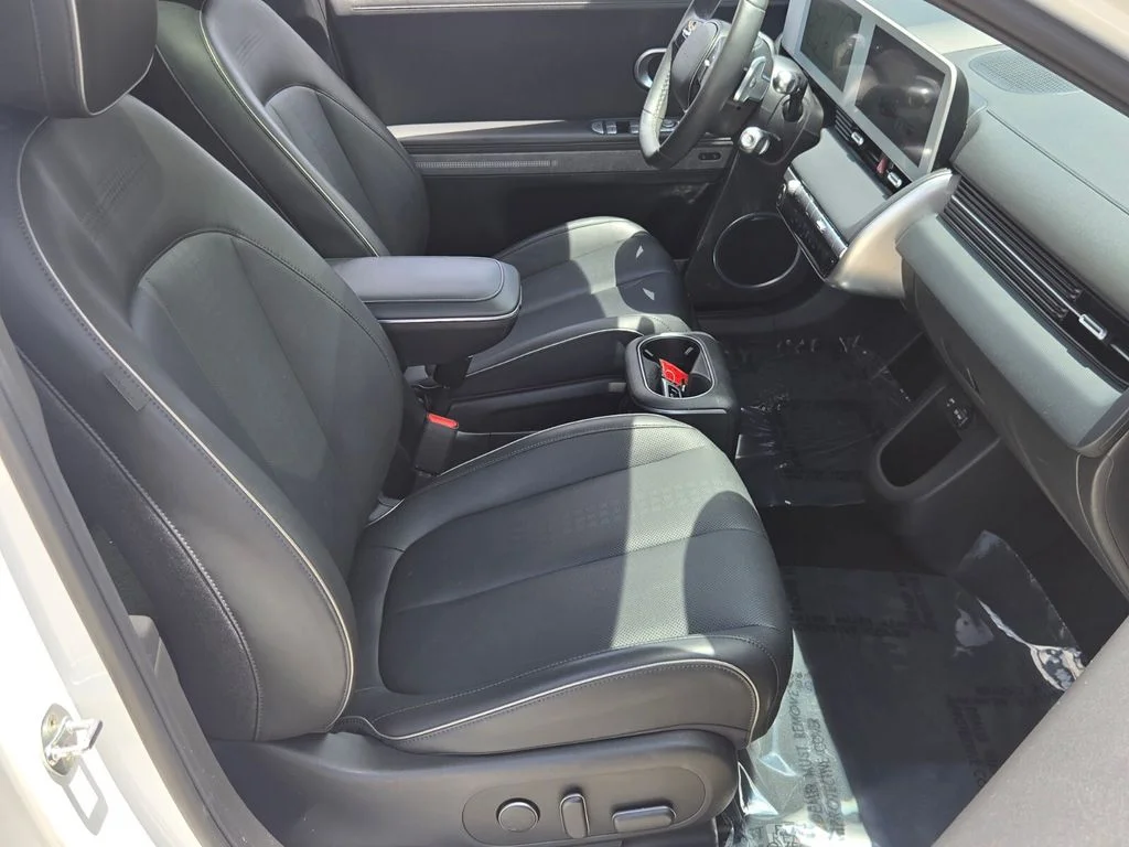 Used 2023 White Hyundai Limited image 16