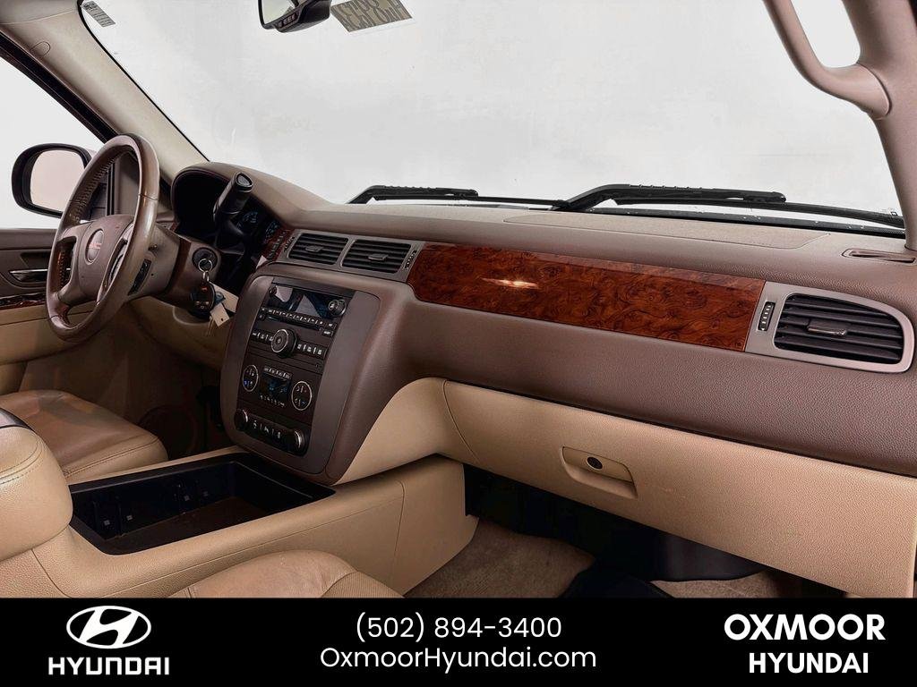 Used 2012 White Diamond Tricoat GMC SLT image 27