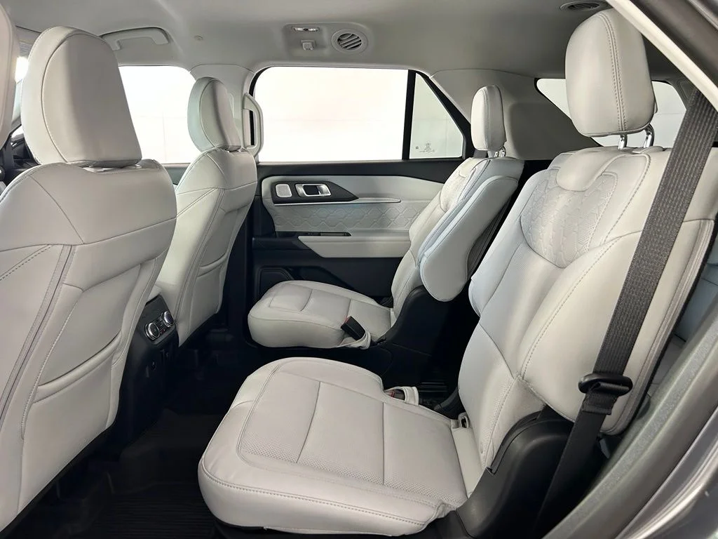 New 2026 Carbonized Gray Metallic Ford Platinum™ image 40