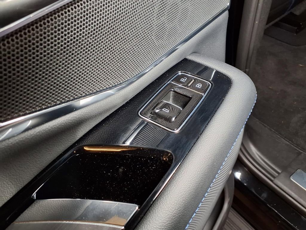 2026 Cadillac Escalade IQL Sport - Photo 11