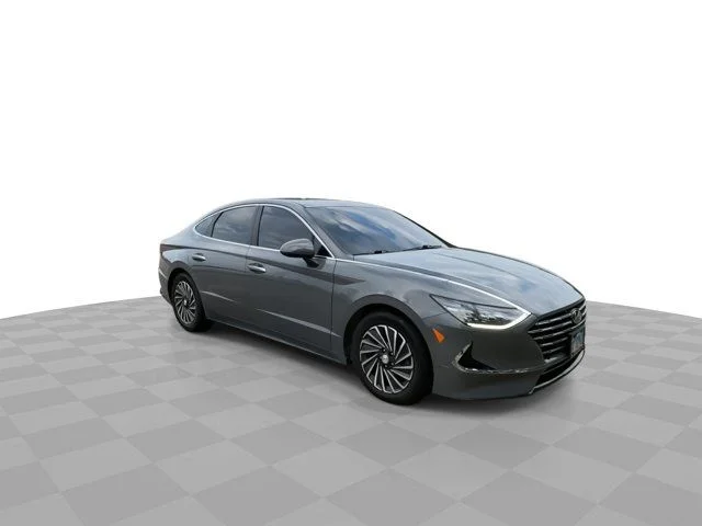 Used 2023 Gray Hyundai SEL image 2