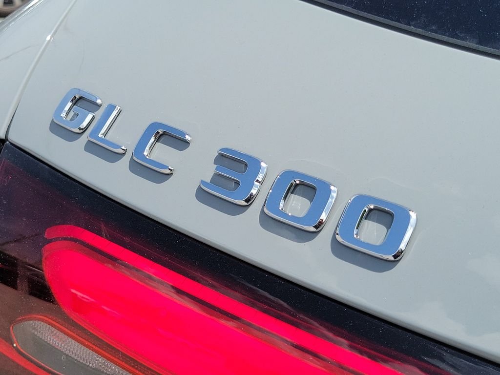 New 2027 MANUFAKTUR Alpine Grey Mercedes-Benz GLC 300 image 7