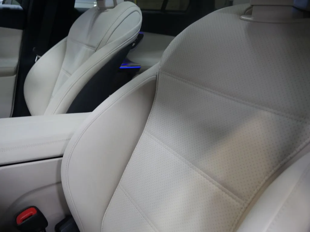 Certified Used 2026 Verde Silver Metallic Mercedes-Benz GLC 300 image 18