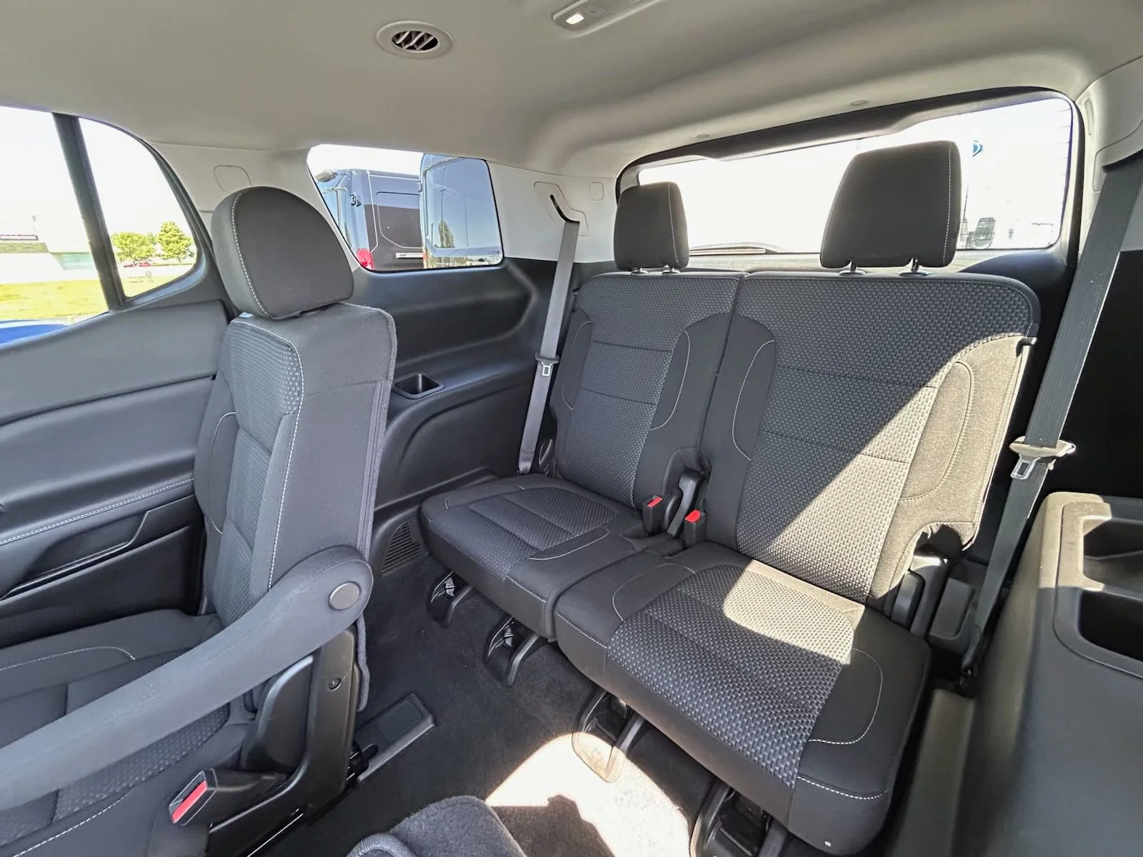 2023 GMC Acadia SLE - Photo 10