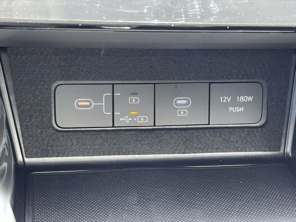 New 2026 White Hyundai SE image 27