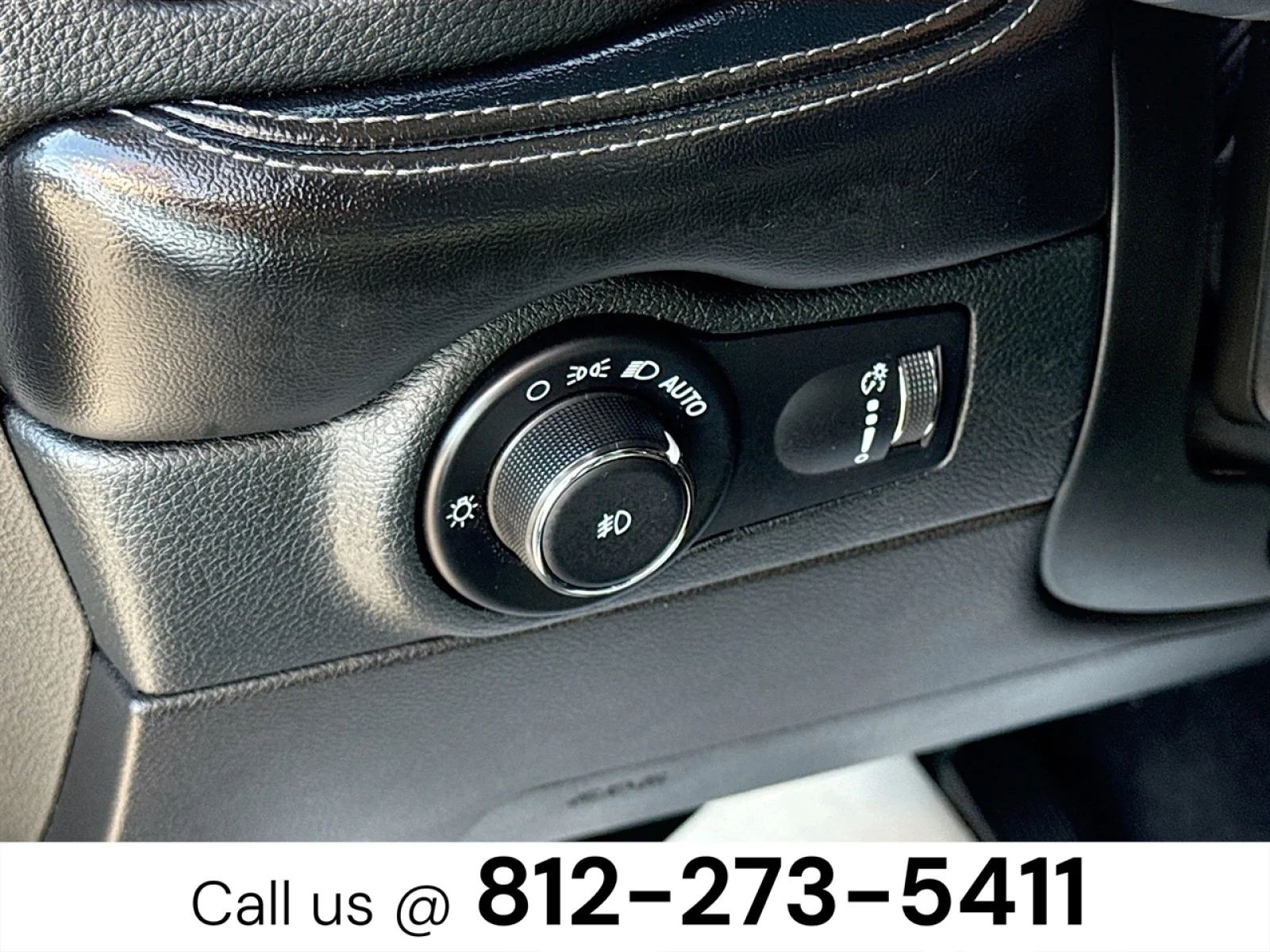 Used 2021 White Dodge SXT Plus image 10