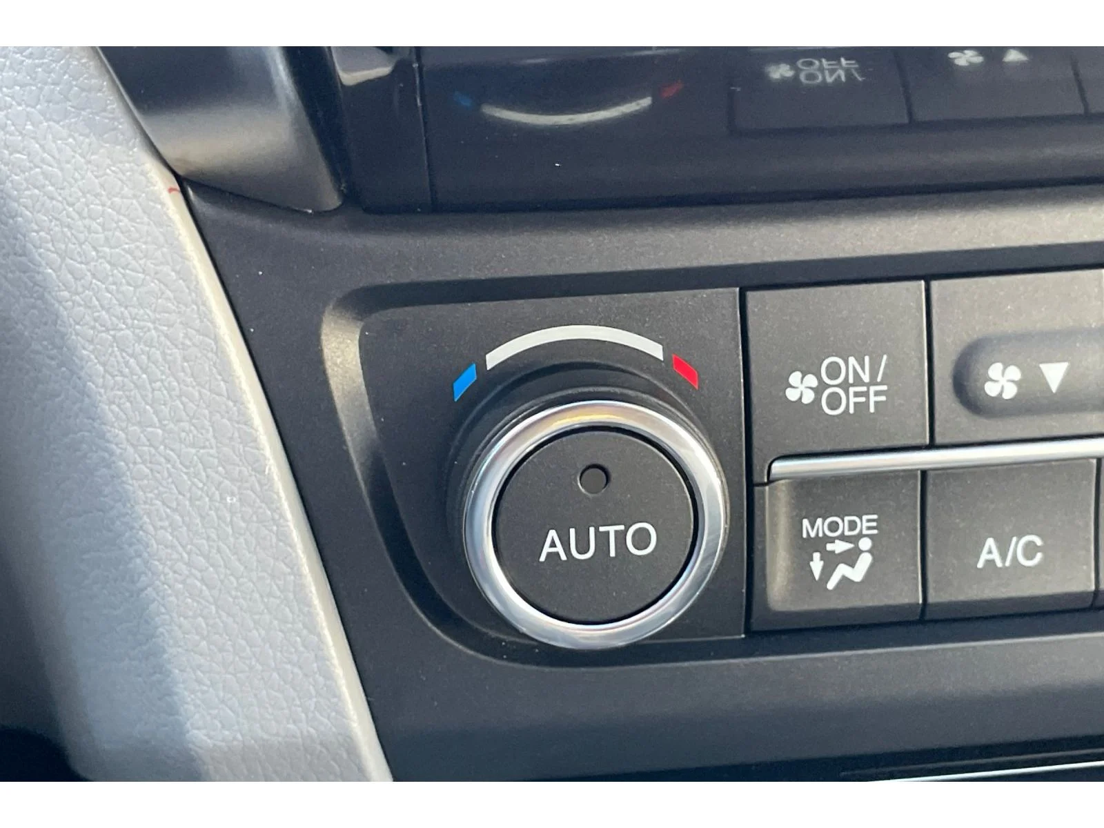 Used 2020 Platinum White Pearl Acura w/Technology Pkg image 27
