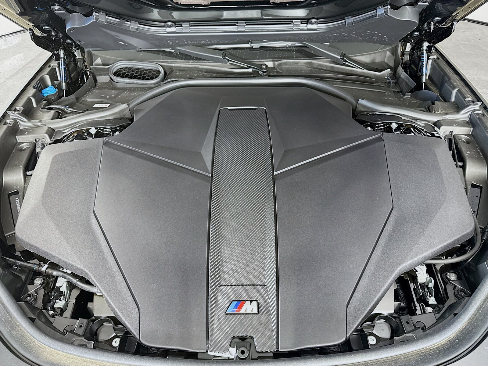 2026 BMW i7 M70 - Photo 32