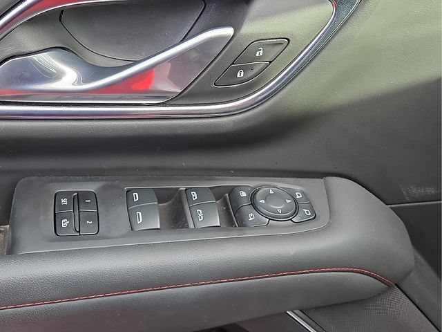 Used 2024 Iridescent Pearl Tricoat Chevrolet RST image 15