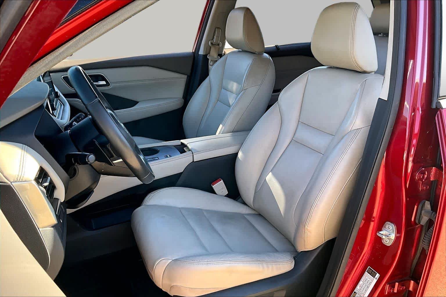 Used 2021 Scarlet Ember Tintcoat Nissan SL image 8
