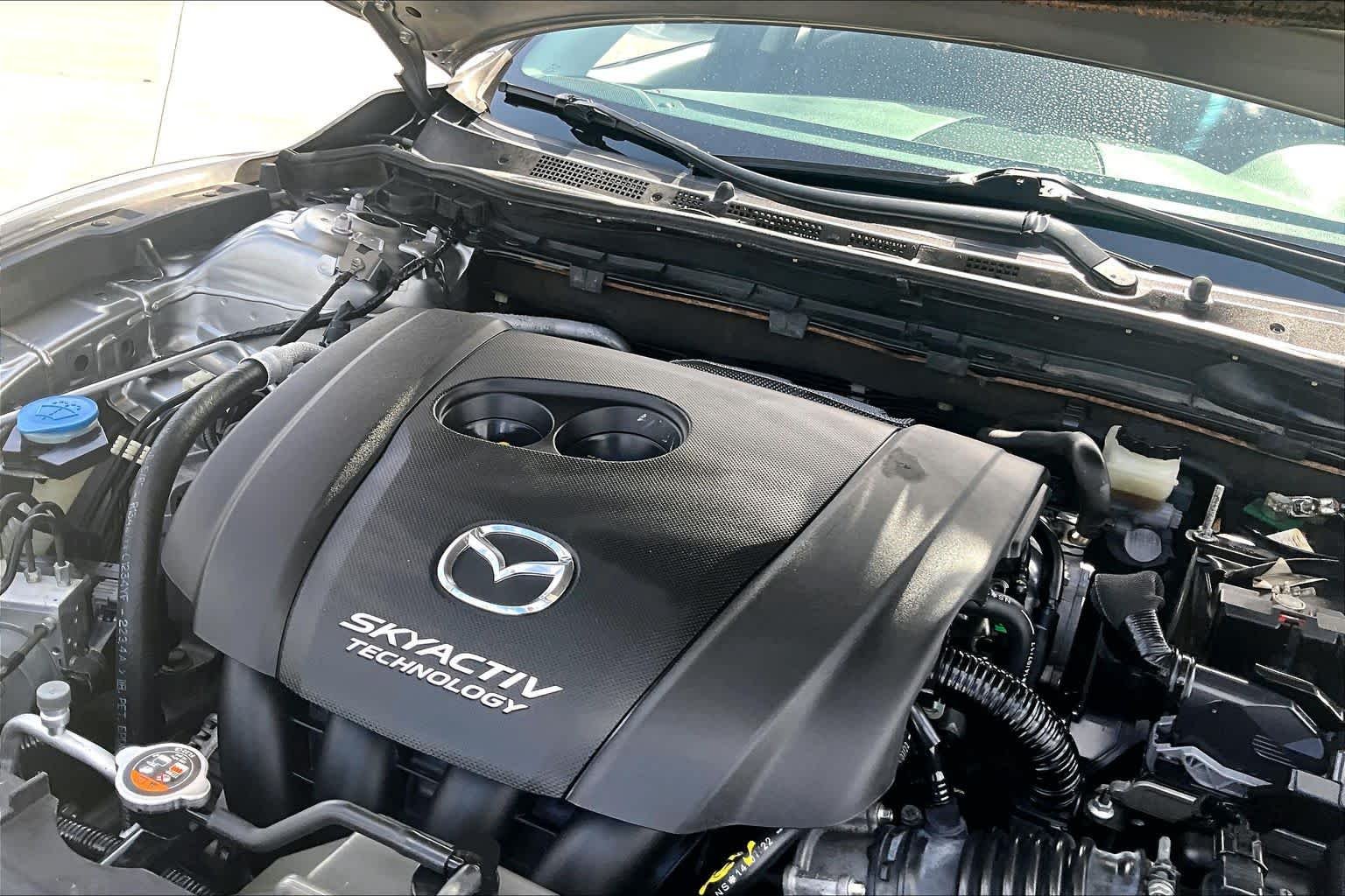 Used 2015 Liquid Silver Metallic Mazda i Touring image 31