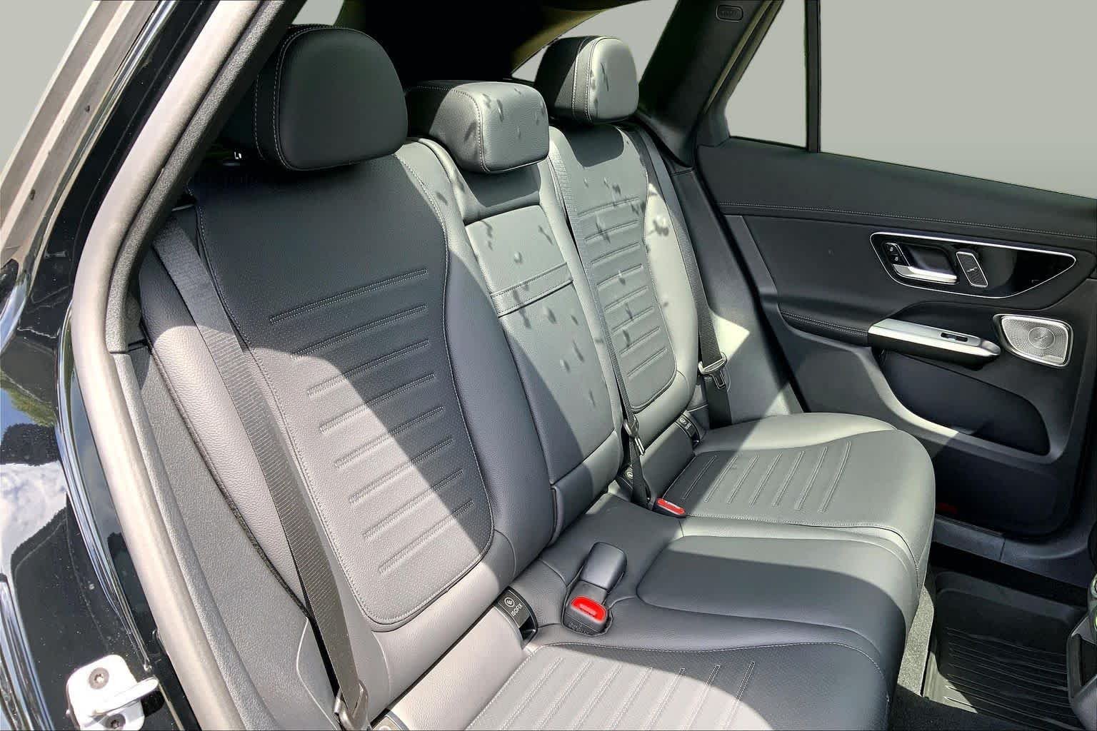 Used 2024 Black Mercedes-Benz GLC 300 image 20