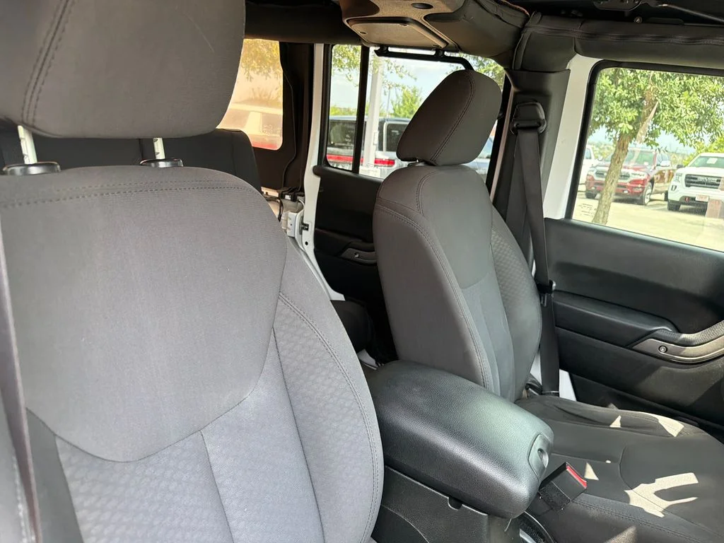 Used 2017 White Jeep Unlimited Sport image 35