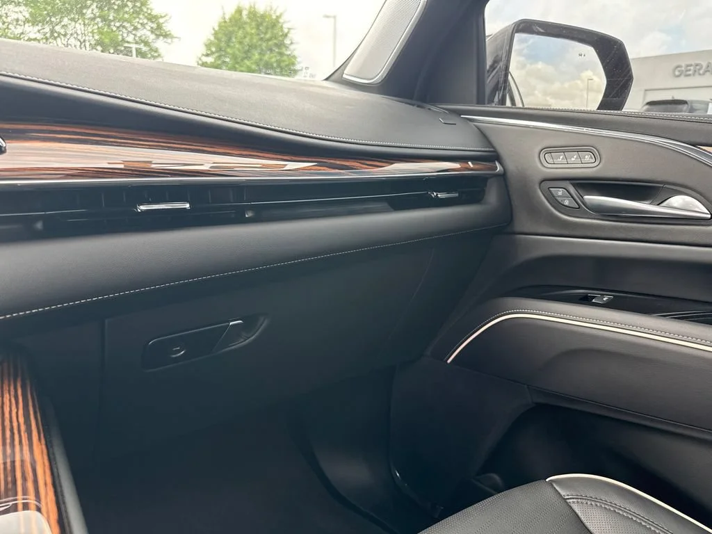 2024 Cadillac Escalade Premium Luxury - Photo 25