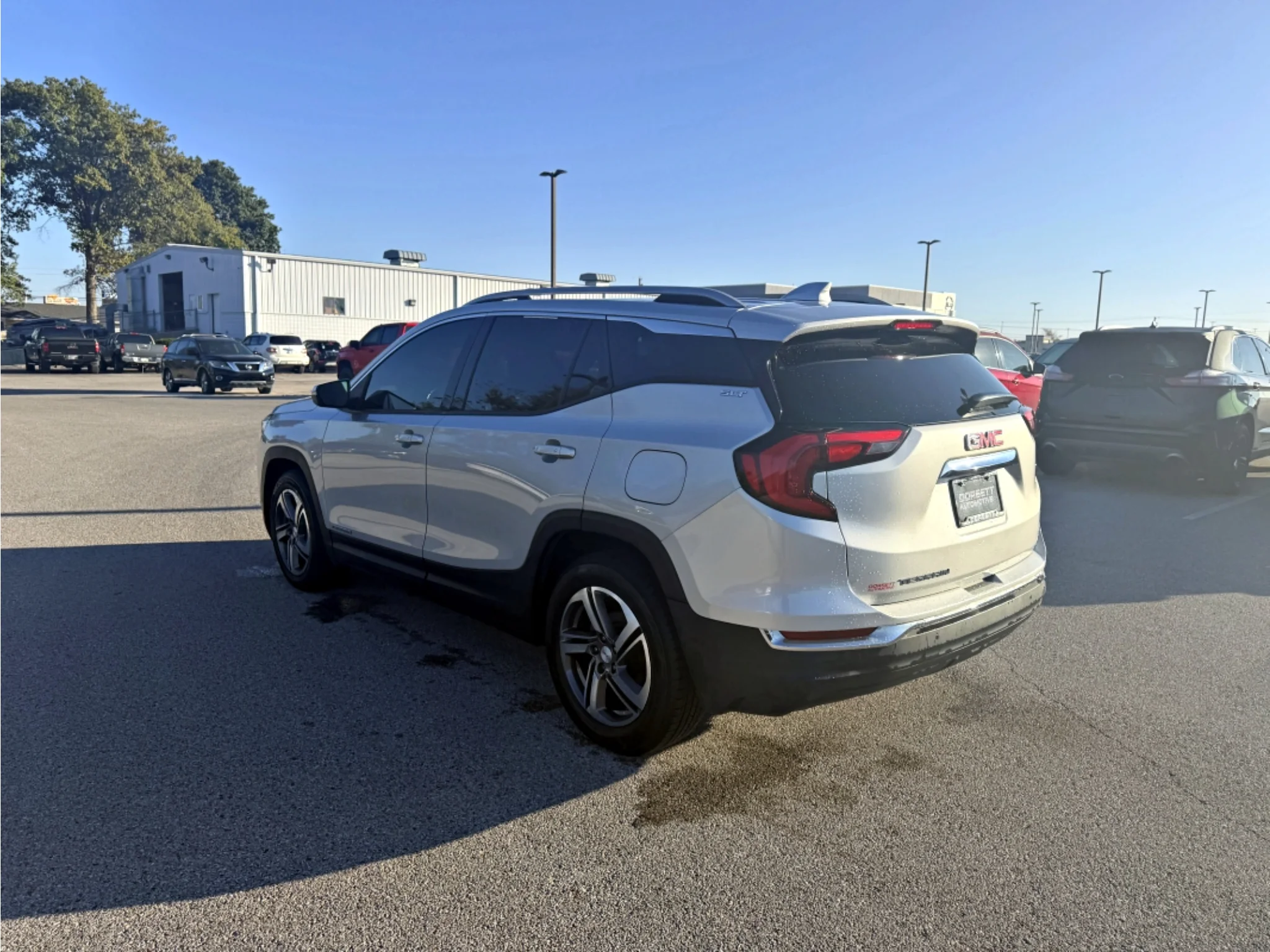 Used 2018 Quicksilver Metallic GMC SLT image 4
