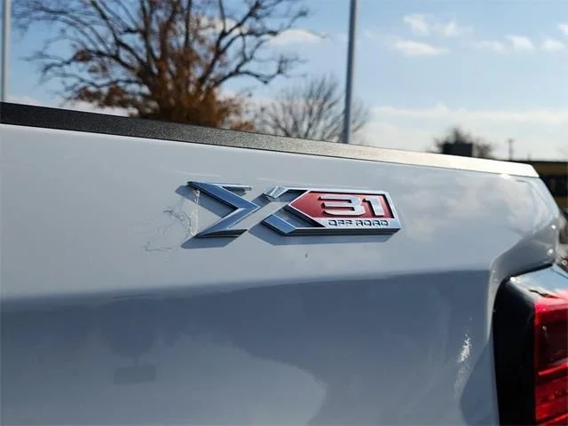 New 2026 White GMC Elevation image 11