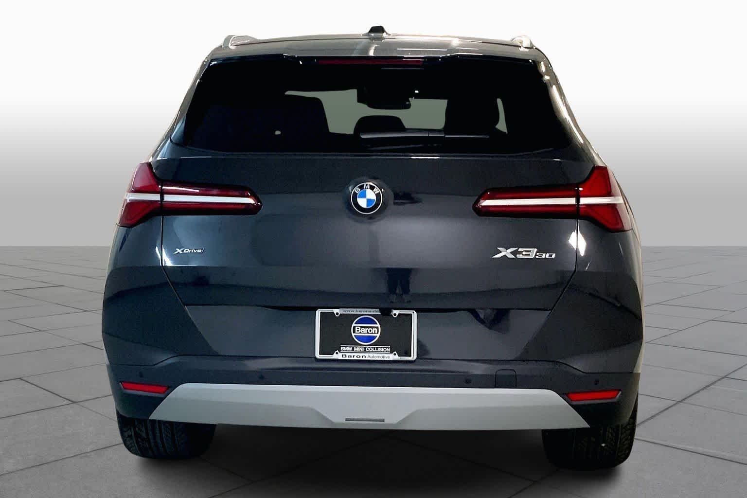 New 2026 Dark Graphite Metallic BMW 30 xDrive image 4