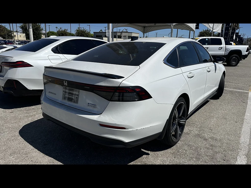 Used 2023  Honda Sport image 4