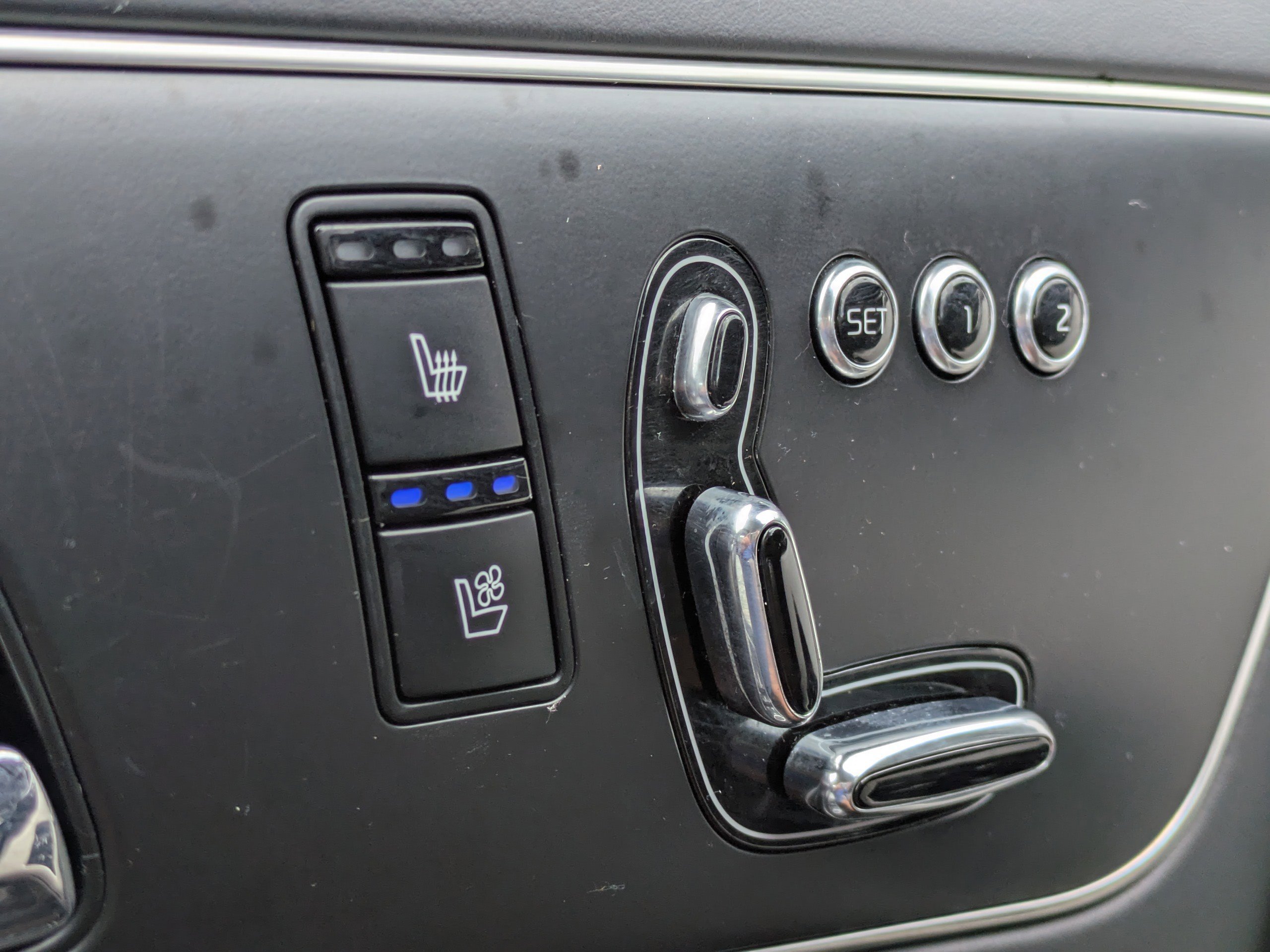 2015 Kia K900 Luxury - Photo 23