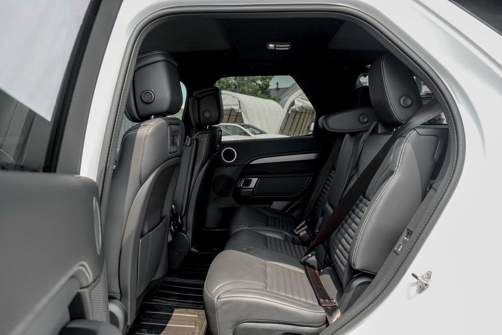 2025 Land Rover Discovery Dynamic SE - Photo 15