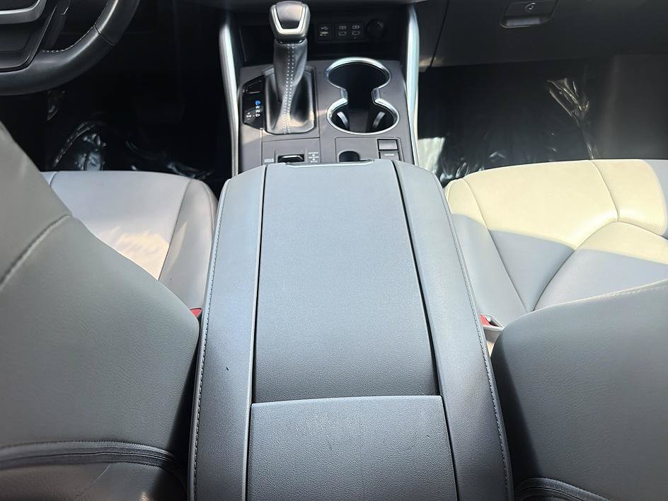Used 2023 Moon Dust Toyota XLE image 11