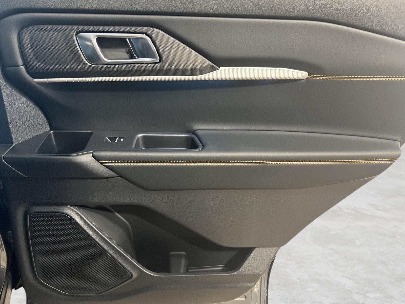 New 2026 Carbonized Gray Metallic Ford Tremor® image 55