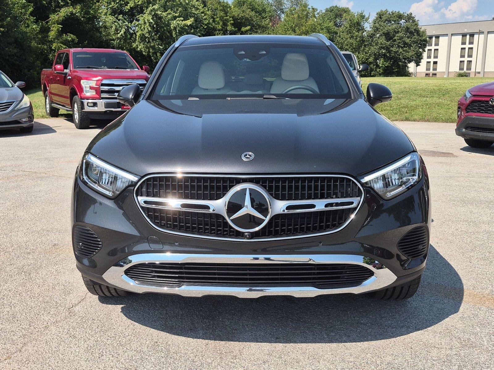 New 2027 Graphite Grey Metallic Mercedes-Benz GLC 300 image 8