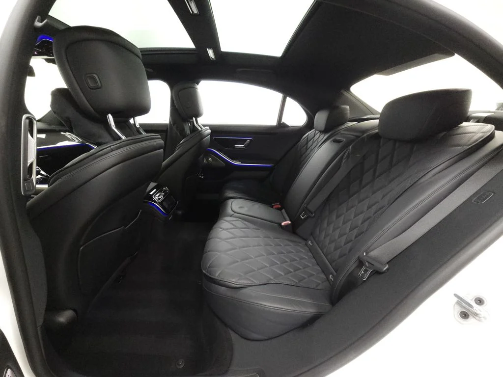 Used 2023 MANUFAKTUR Cashmere White Magno Mercedes-Benz S 580 image 29