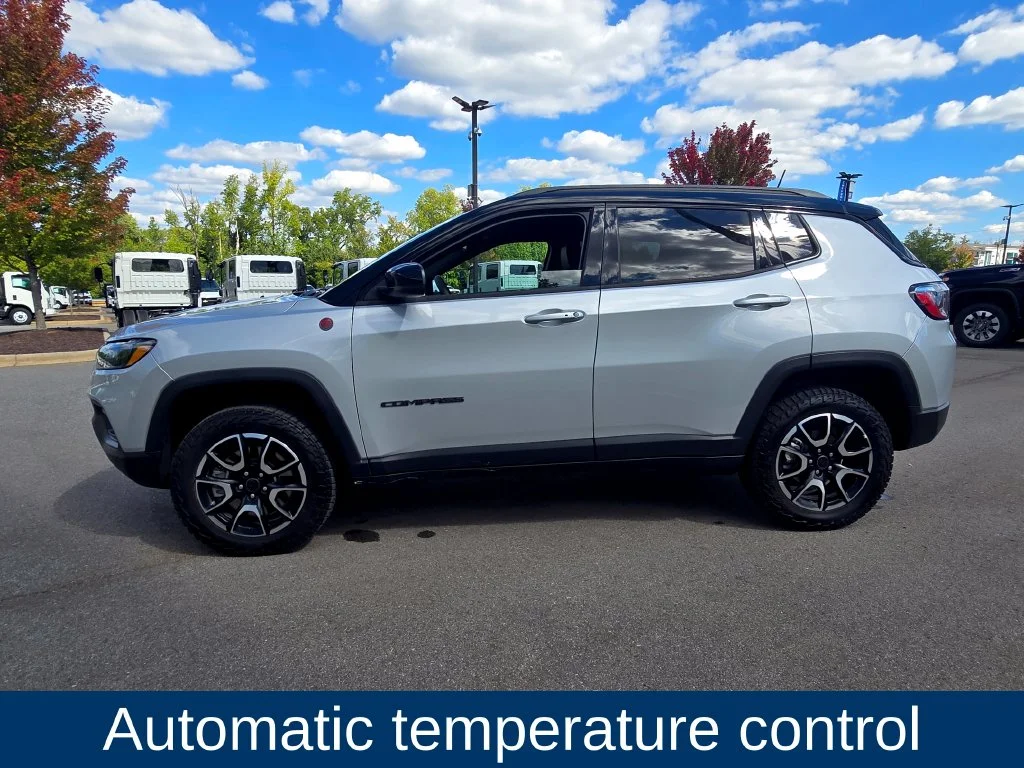 Used 2025 Silver Jeep Trailhawk image 5
