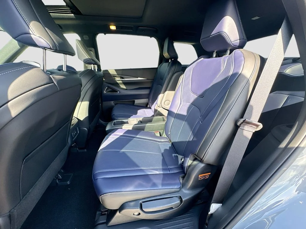 Certified Used 2026 Gray INFINITI SPORT image 27