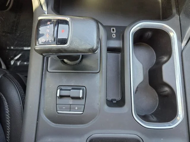 Used 2022 Silver GMC Denali image 26