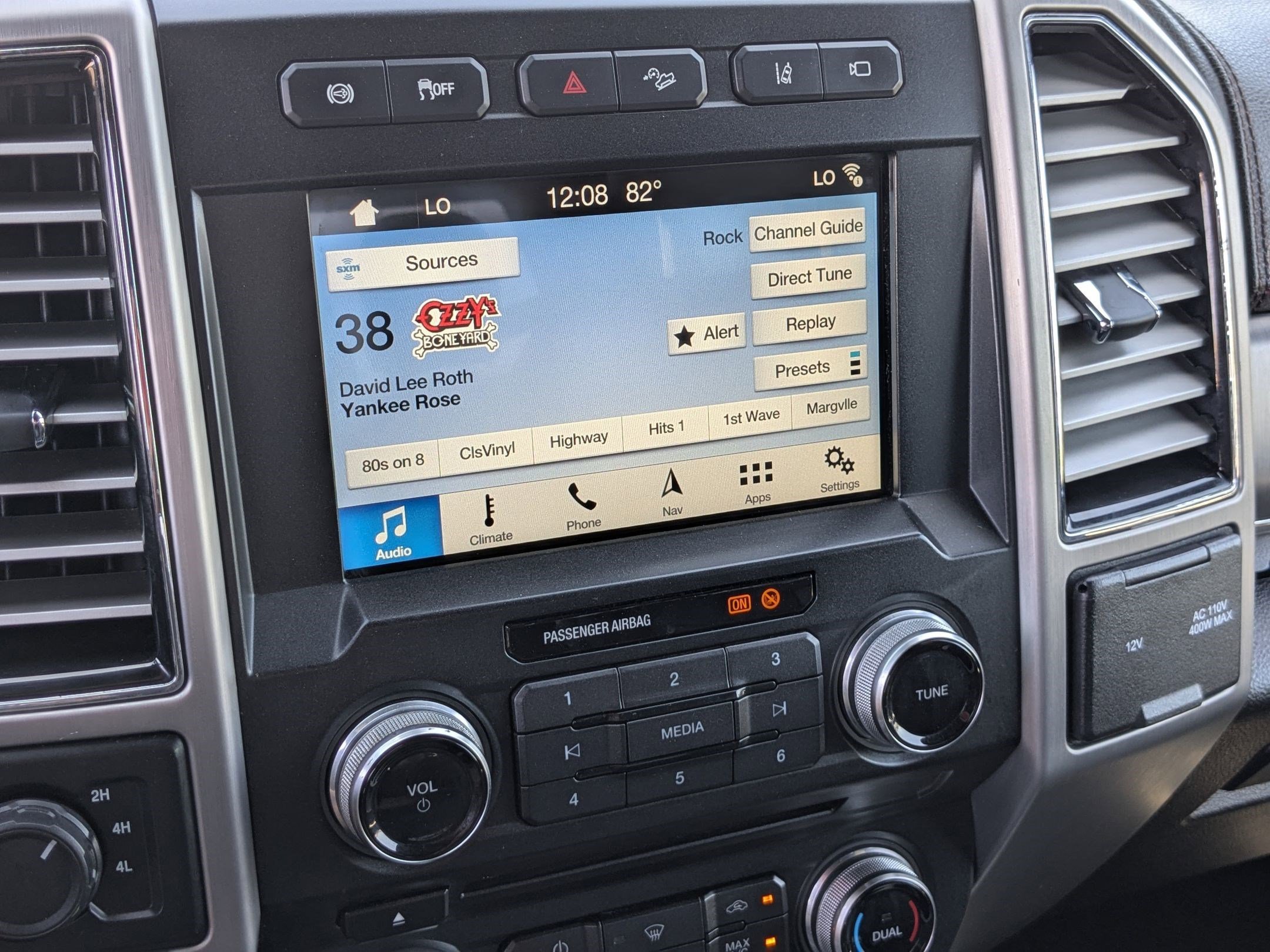 Used 2018 Shadow Black Ford Platinum image 20
