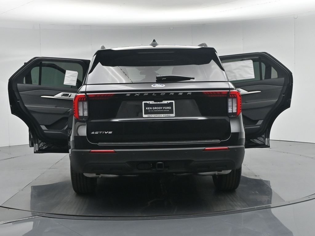 New 2026 Agate Black Metallic Ford Active image 33