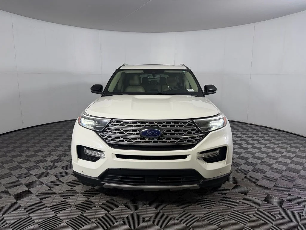Used 2021 White Ford Limited image 2