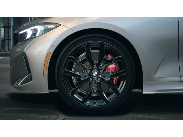 New 2026 Skyscraper Grey Metallic BMW  image 7