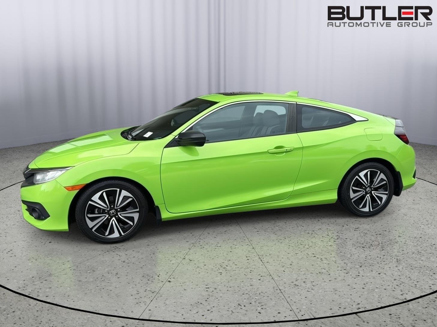 Used 2017  Honda EX-T image 3