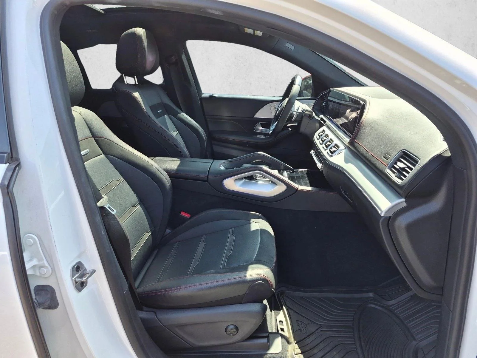 Used 2023 Polar White Mercedes-Benz AMG® GLE 53 image 22