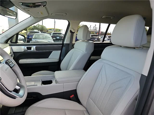 Used 2025 Gray Hyundai SEL (DCT) Front-Wheel Drive image 12