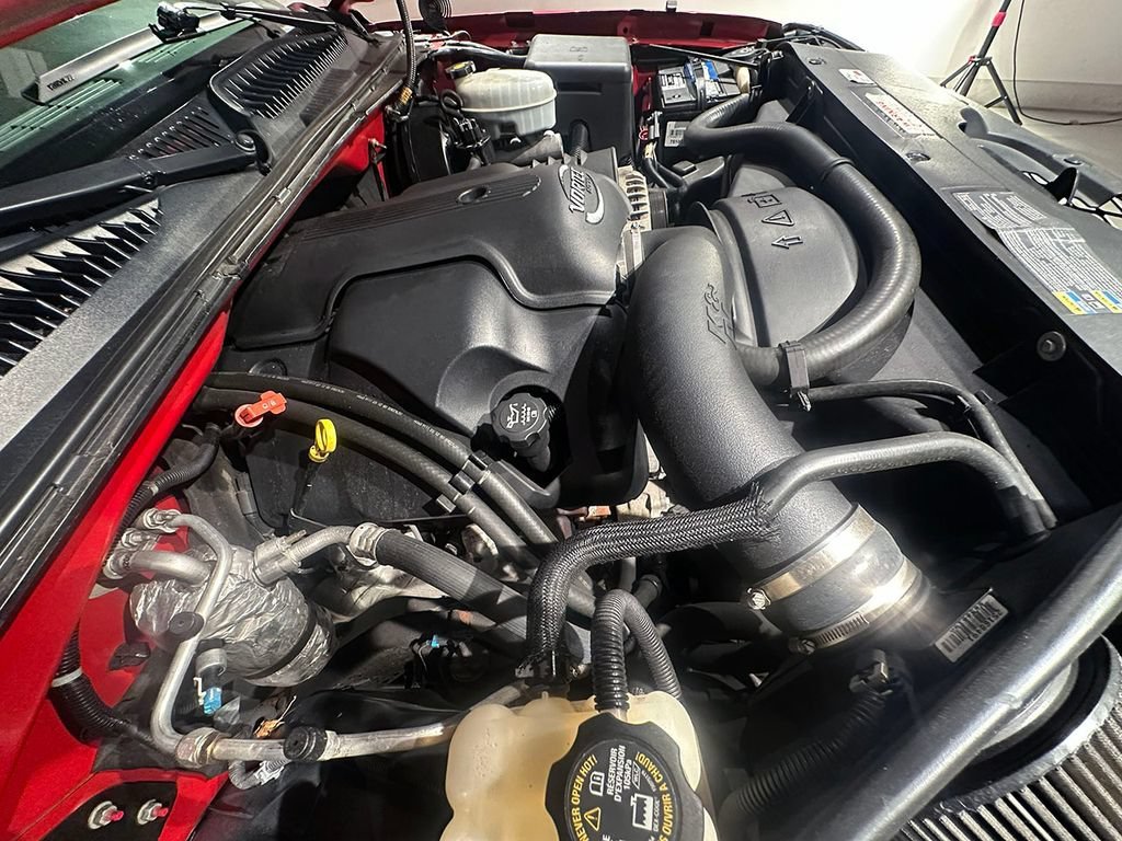 Used 2004 Victory Red Chevrolet NA image 26