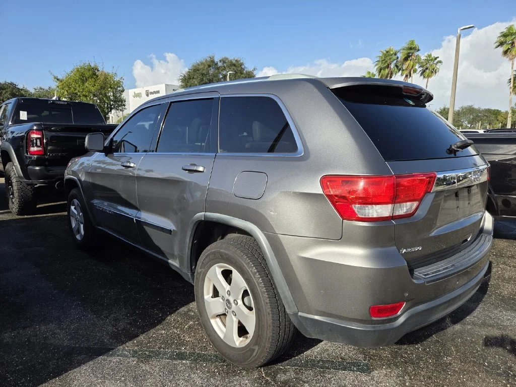 Used 2011 Mineral Gray Metallic Jeep Laredo image 4