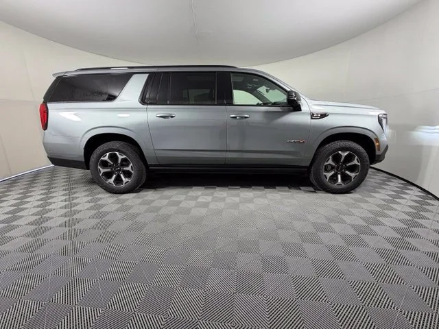 2026 GMC Yukon XL AT4 Ultimate - Photo 8