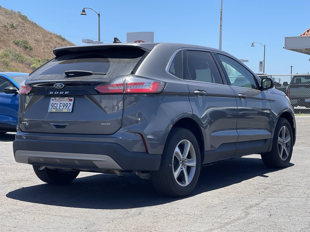 Used 2023 Gray Ford SEL image 5