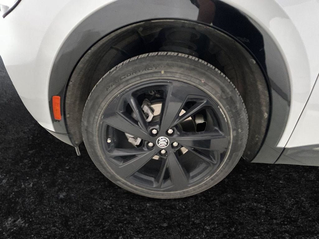 Used 2023 White Buick Essence image 27