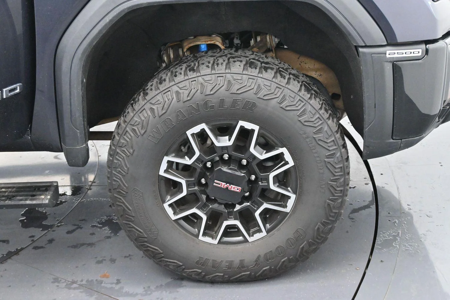 Used 2024 Titanium Rush Metallic GMC AT4X image 36