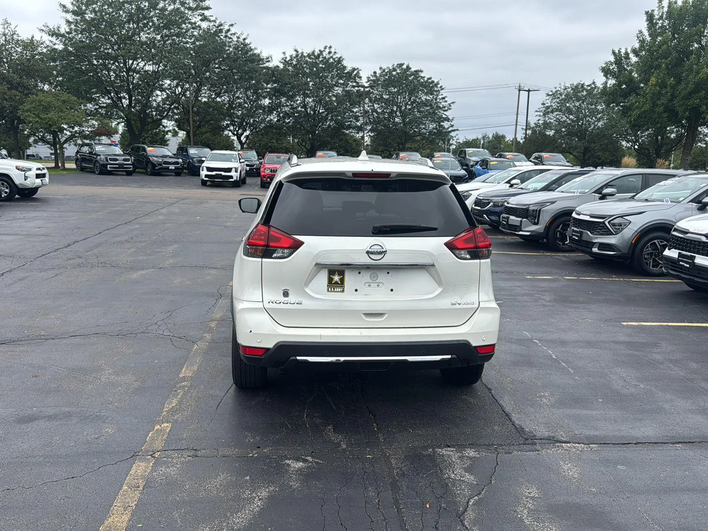 Used 2020 Pearl White Tricoat Nissan SV image 7