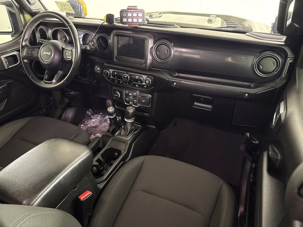 Used 2022 Green Jeep Sport image 17