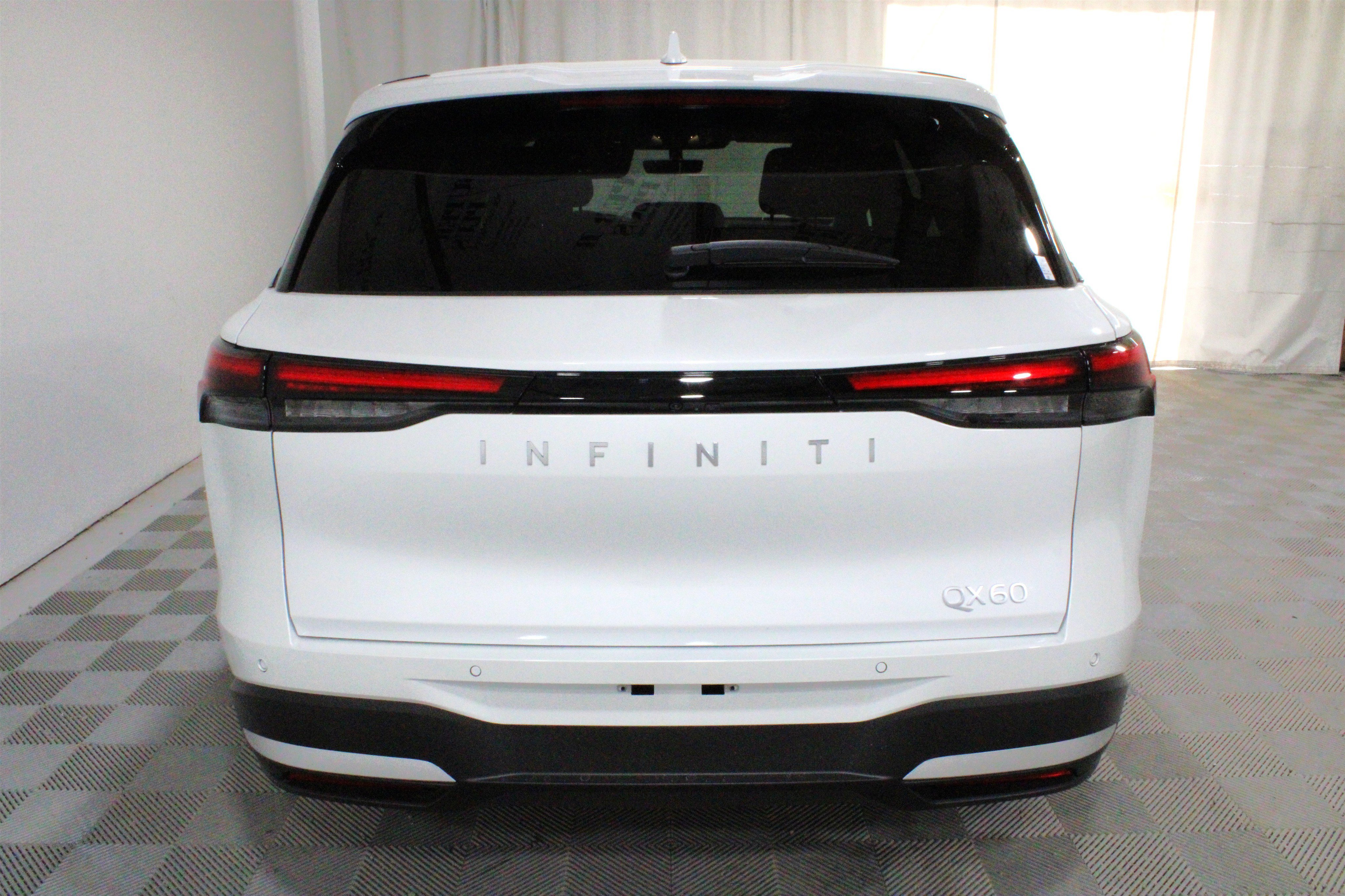 Used 2026 Radiant White INFINITI PURE image 31