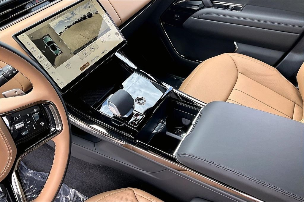 New 2026 Carpathian Grey LAND ROVER Dynamic SE image 8